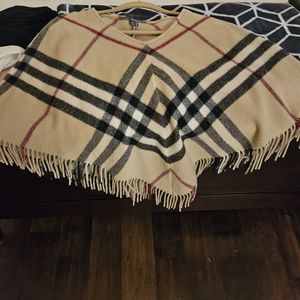 Burberry London Nova Check Classic Poncho.